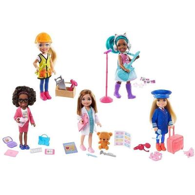 Boneca Barbie Chelsea Profissões com Acessórios Temáticos Mattel