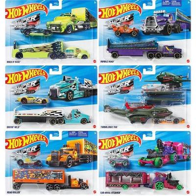 Caminhão Brinquedo Die-Cast Hot Wheels Cegonha com Carro 1:64 Mattel