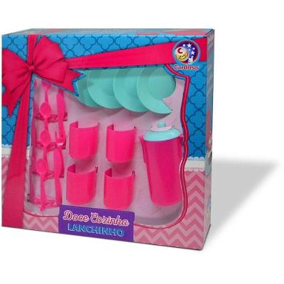 Kit Doce Lanchinho com Pratos Talheres Copos e Jarra Cardoso Toys