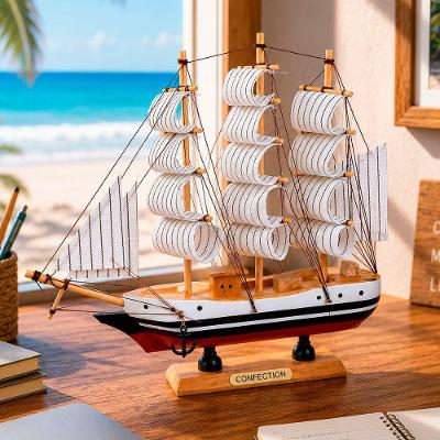 Miniatura Decorativa Barco Caravela em Madeira Detalhado Branco Artesanal