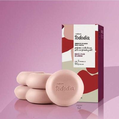 Kit Sabonete em Barra Tododia Romã e Flor de Amora 5x90G Natura