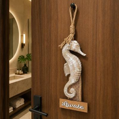 Enfeite de Parede Pendente Cavalo Marinho MDF 50cm Marrom