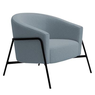 Poltrona Decorativa Maitê Base Aço Preto Bouclé Azul Claro Espuma D28