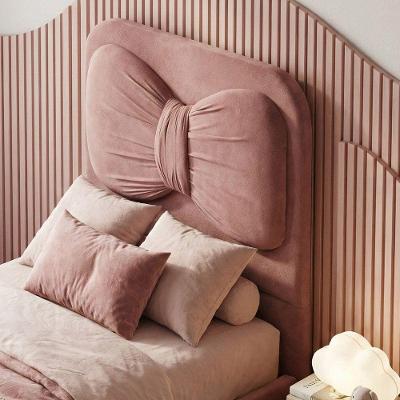 Cabeceira Estofada Laço Orgânica no Box Madeira Maciça Suede Rosê Desk Design