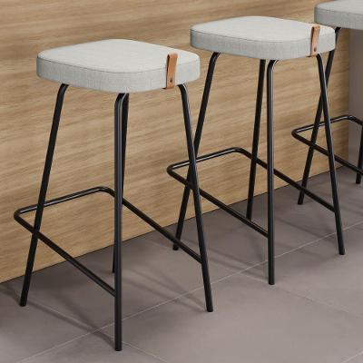 Kit 02 Banquetas Altas Vik Linho Base Fixa sem Encosto Cinza Abmaza