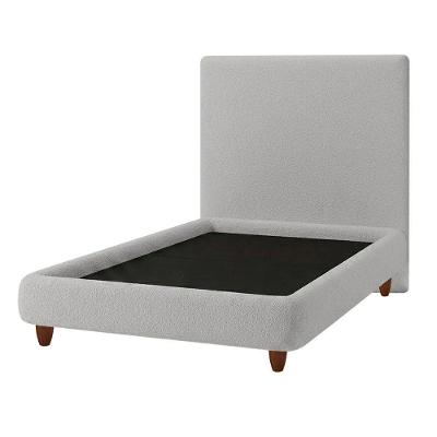 Cama Solteiro Nami Cabeceira Parise Bouclé Cinza Claro Pés Madeira