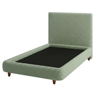 Cama Solteiro Nami Cabeceira Parise Bouclé Pés Madeira Verde Claro