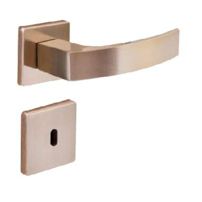 Fechadura Quadratta Curva Interna de Chave Porta de Madeira Bronze Aliança