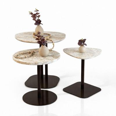 Conjunto de Mesas Atria Mármore Travertino Alumínio Marrom Linn Design Decor