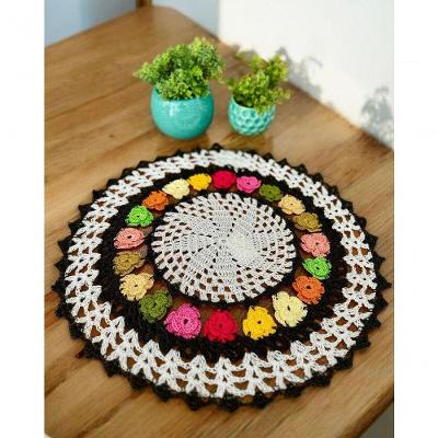 Toalha de Bandeja Redonda Primavera 45cm Crochê Artesanal Preta