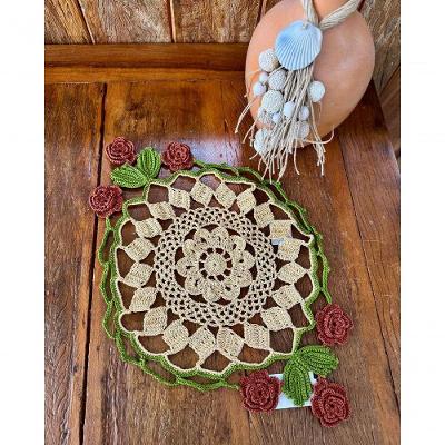 Bandeja Crochê Artesanal Flores 50x33cm Polipropileno Marrom Champanhe