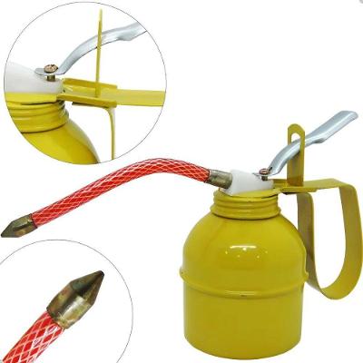 Bomba de Óleo Manual Almotolia 300ML Bico Flexível Aço Carbono Amarela Startools