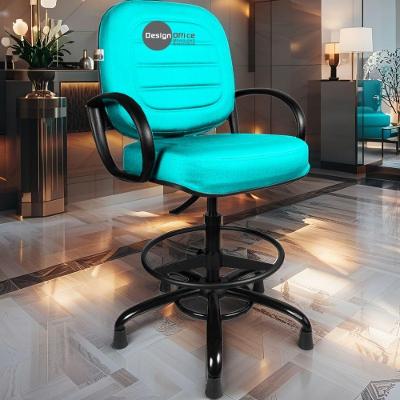 Cadeira Caixa Alta Linha Plus Size Executiva com Revestimento em Couro Sintético Base Giratória