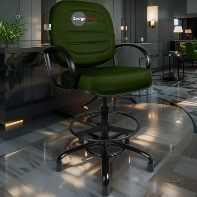 Cadeira Caixa Alta Linha Plus Size Presidencial com Revestimento em Couro Sintético Base Giratória