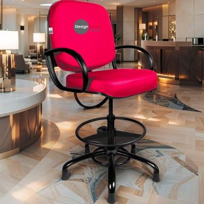 Cadeira Caixa Alta Linha Plus Size Executiva com Revestimento em Couro Sintético Base Giratória Rosa