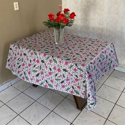 Toalha de Mesa Oxford Modelo Cerejas 6 Lugares com Estampa Natalina Vermelha Panos do Lar