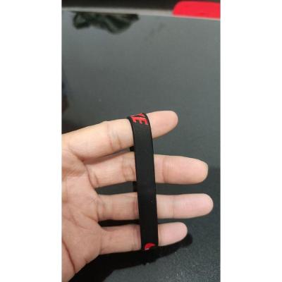 Pulseira de Silicone OEM N K em Grau Alimentício 20 e 2 cm T para Adultos