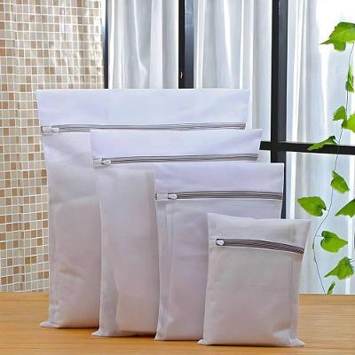 Kit 04 Saco para Lavar Roupa com Zíper Protege Peças Delicadas em Poliéster para Máquina