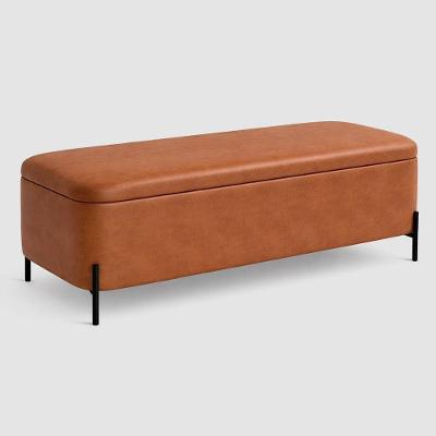 Puff Baú Bella Redondo 90cm Assento Espuma Courino Caramelo Sallar Home