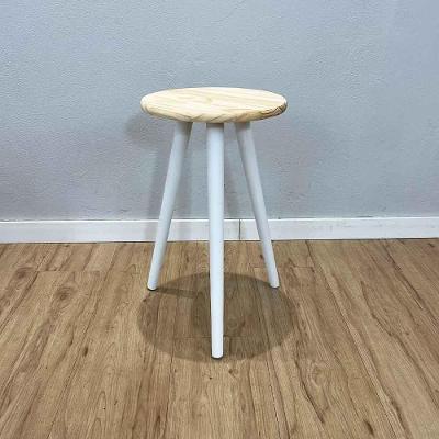 Mesa Lateral Redonda com Pé Palito MDF Madeira de Pinus 30CM Natural e Branco