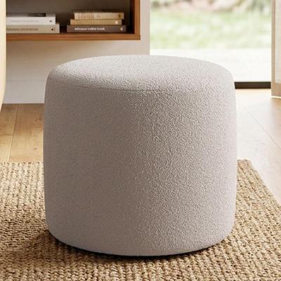 Puff Redondo Coliseu W01 Estrutura Madeira e MDF Bouclê Bege Lyam Decor