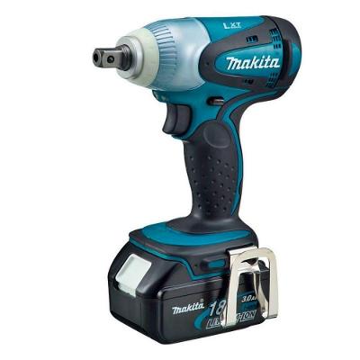 Chave de Impacto DTW251RFE com Bateria 18V LXT e Maleta Makita 79CM 2 Baterias 18V 3,0 Ah