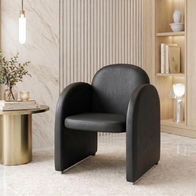 Poltrona Nayara Decorativa com Espuma D23 Courino Preto e Rodízios Matrix 68CM