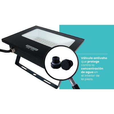 Refletor LED Tramontina 2000 Lm 30 W 3000 K Amarelo com IP65 e Instalação Versátil 30W 2000LM