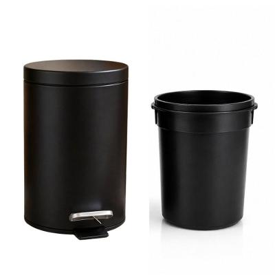 Lixeira com Pedal 5L Plástico Abertura por Pedal Balde Interno Preto Black Bull