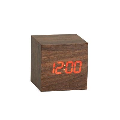 Relógio Digital PI7723Y Quadrado Textura Amadeirado com USB Ou Pilhas AAA Imaginarium