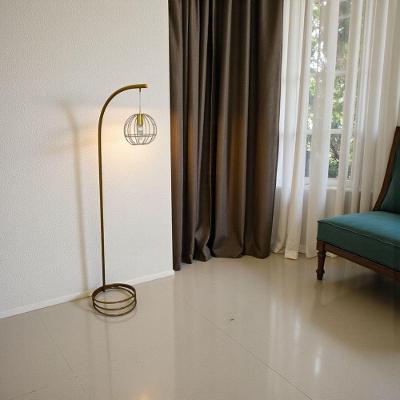 Luminária de Chão Emma com Cúpula Aramada Moderna Dourado Ideal Iluminação 167CM