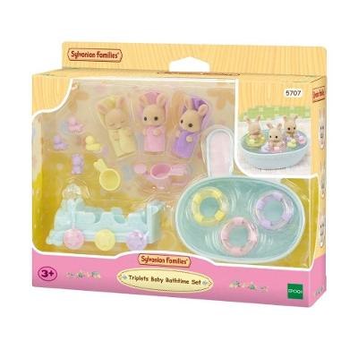 Brinquedo Sylvanian Families Conjunto de Banho Trigêmeos com Três Bebês Recém-Nascidos e Acessórios