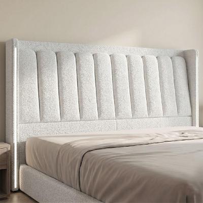 Cabeceira Cama Queen Luara Estofada em Madeira Maciça com Revestimento Velusoft Creme com LED