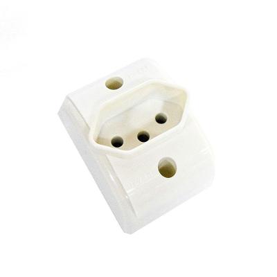 Tomada Externa 147-1 2P+T Bivolt para Extensao e Substituicao Branca Retangular Novo Abnt Pezzi