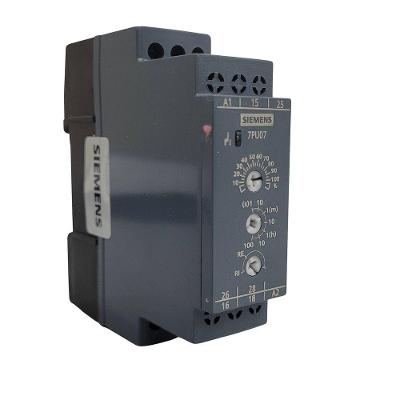 Relé de Tempo 7PU0711-3AW00 Ajuste 0,1 Seg a 100 Hrs Bivolt Siemens