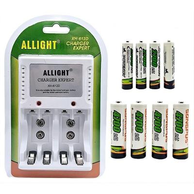 Carregador de Pilhas ALLIGHT Charger Expert A-612 Bivolt com Auto Stop e 4 AA 4 AAA