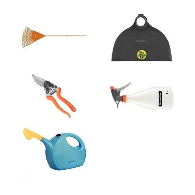 Kit de Ferramentas para Jardim Gramado com Vassoura Enxada Tesoura Regador e Pulverizador Tramontina