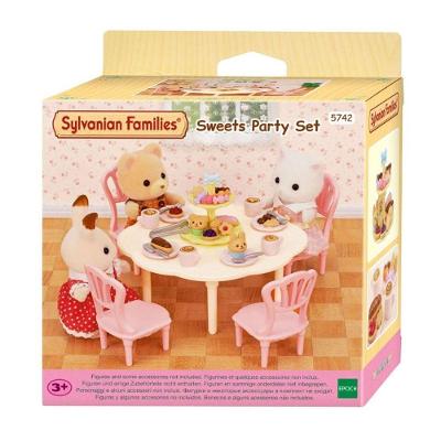 Conjunto de Móveis e Acessórios para Brincar Sylvanian Families Festa de Doces com 30 Peças 5742