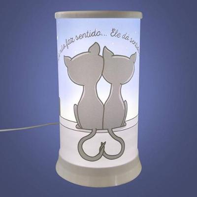 Luminária de Mesa Hug Gatices Iluminação Difusa Bivolt Branca 24,5CM