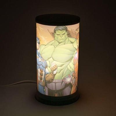 Luminária de Mesa Hug Marvel Super Heróis com Luz Difusa Bivolt Polietileno