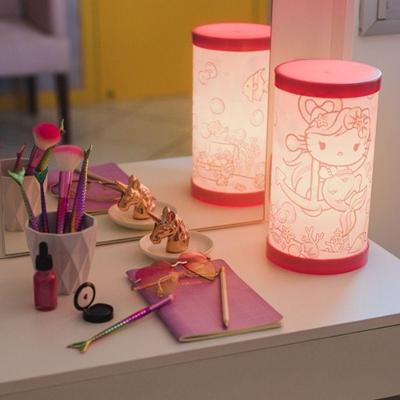 Luminária de Mesa Sereia Iluminação Difusa Bivolt Rosa Hello Kitty