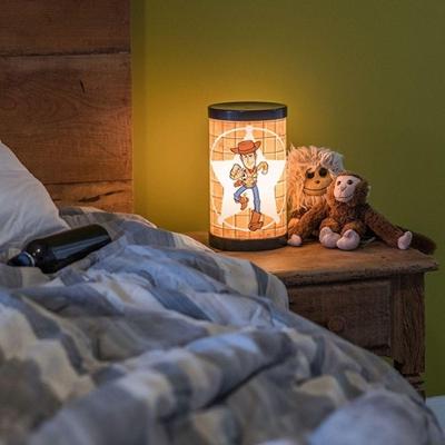 Luminária de Mesa Woody Toy Story Iluminação Decorativa Preto Disney 14,50CM