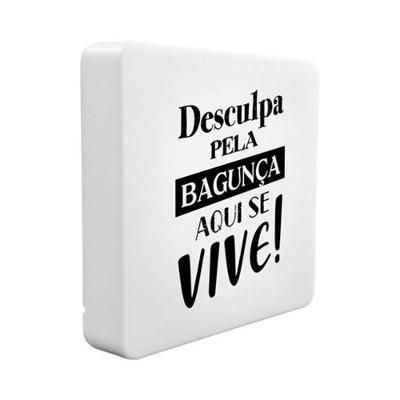 Luminária Box Slim Desculpa Pela Bagunça com Luz Difusa e Design Decorativo Bivolt USB