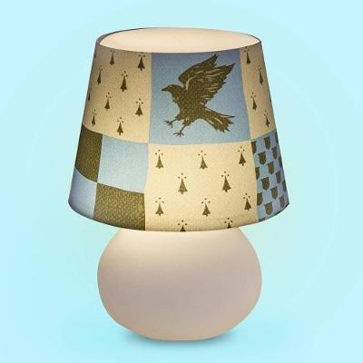 Luminária Abajur de Mesa Corvinal Design Temático Bivolt Branco 15CM