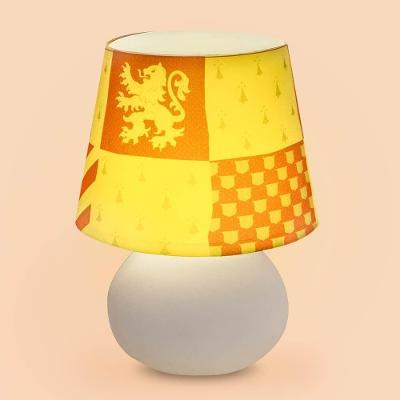 Luminária Abajur de Mesa Grifinória com Design Temático Bivolt Branco 15CM
