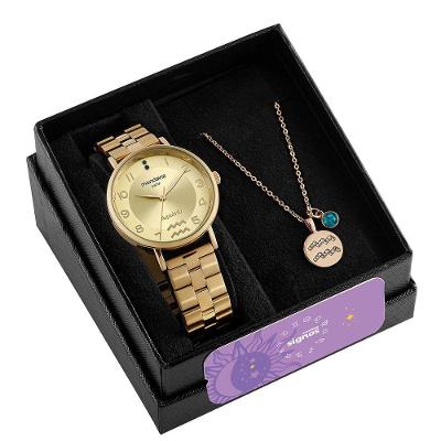 Relógio Analógico Moda Aço Inox Dourado com Colar do Signo Aquário Mondaine