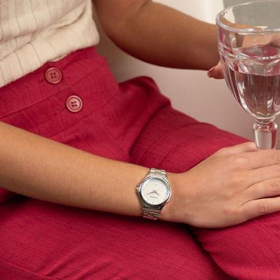 Relógio Feminino Mostrador Texturizado Prata Analógico Aço Inox Cristal Mineral Efeito Metalizado