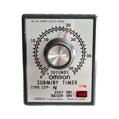 Relé de Tempo STP-N 30 Segundos 220V com 8 Pinos Branco Omron