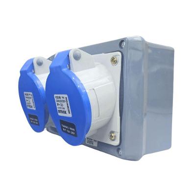 Quadro de Sobrepor com Tomadas Industriais S304150 32A 2P+T N3246 e 3P+T N4249 IP44 Inox Steck