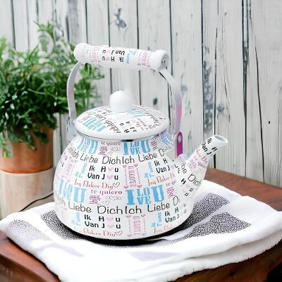 Chaleira Charm Love Esmaltada Ferro Cabo em Porcelana para Fogão a Gás Elétrico Indução e Lenha 2,5L